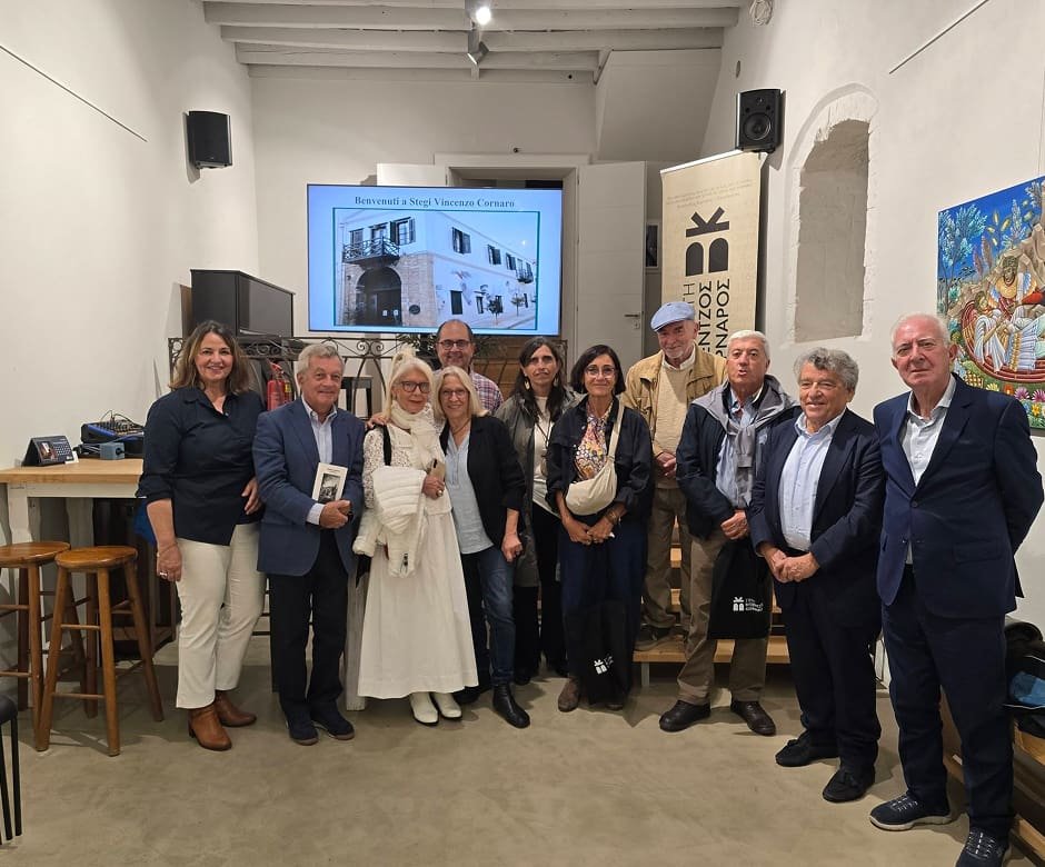 Στέγη ΒΙΤΣΕΝΤΖΟΣ ΚΟΡΝΑΡΟΣ